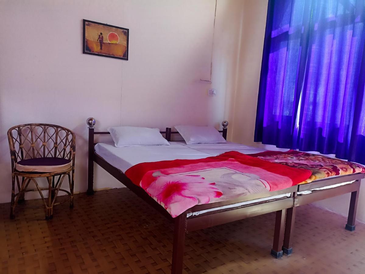 Anna Hostel Tapovan Rishīkesh Exteriör bild
