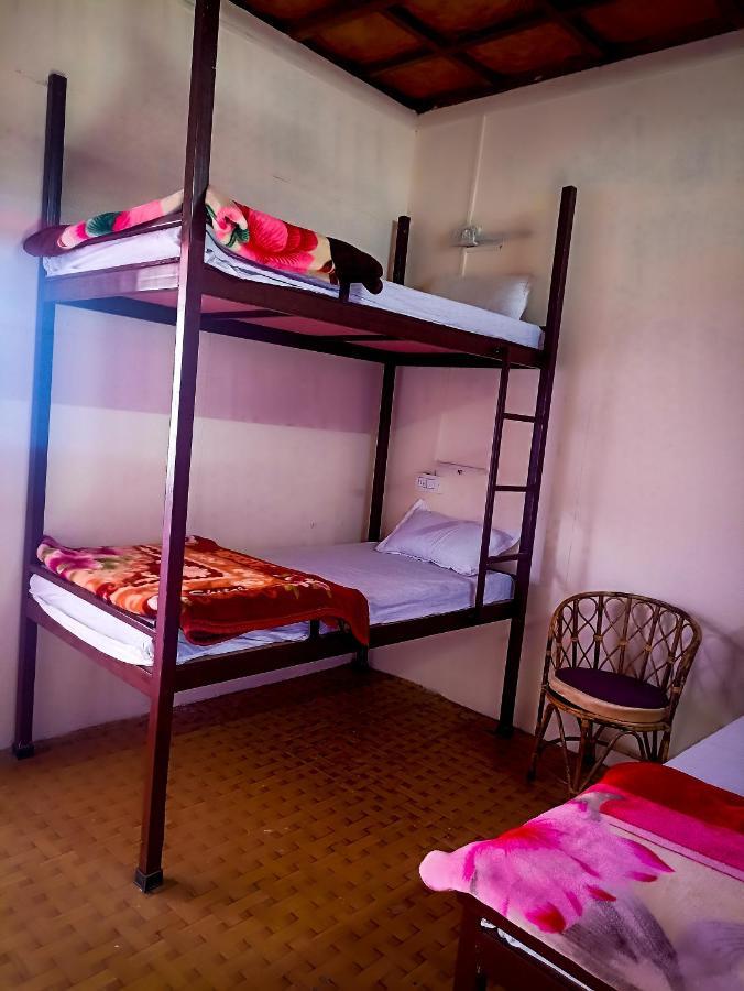 Anna Hostel Tapovan Rishīkesh Exteriör bild