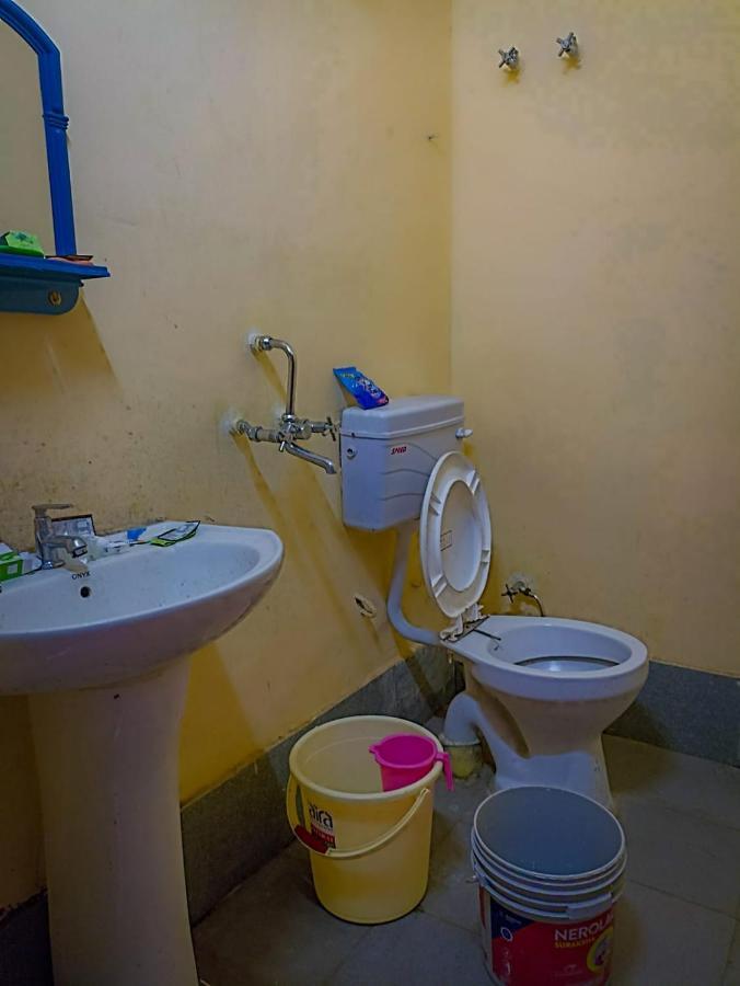 Anna Hostel Tapovan Rishīkesh Exteriör bild